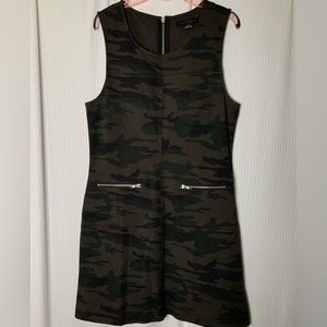 Sanctuary Jumper / Dress Sleeveless Camo Print Large